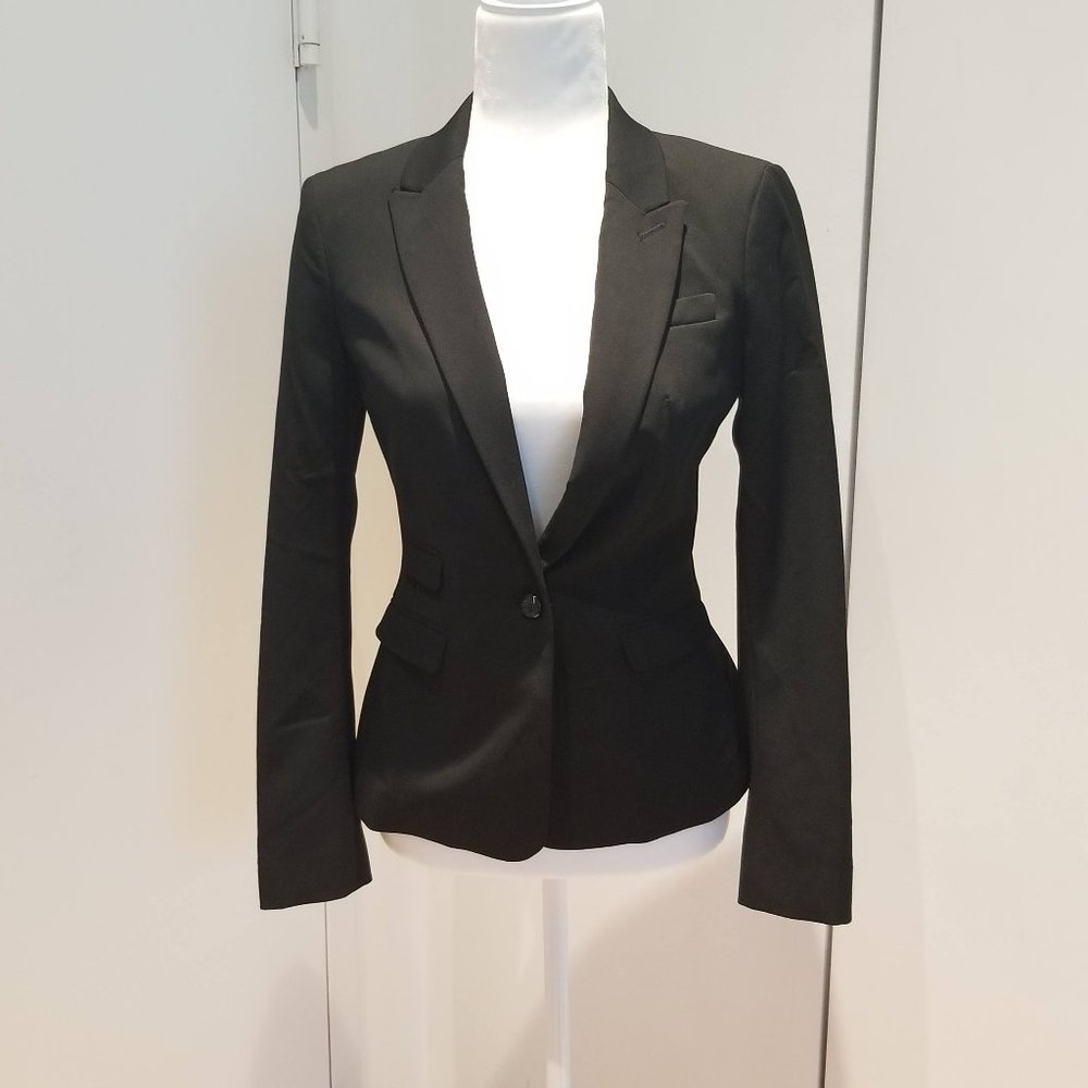 Express Women's Black Single-Button Tailored Blazer